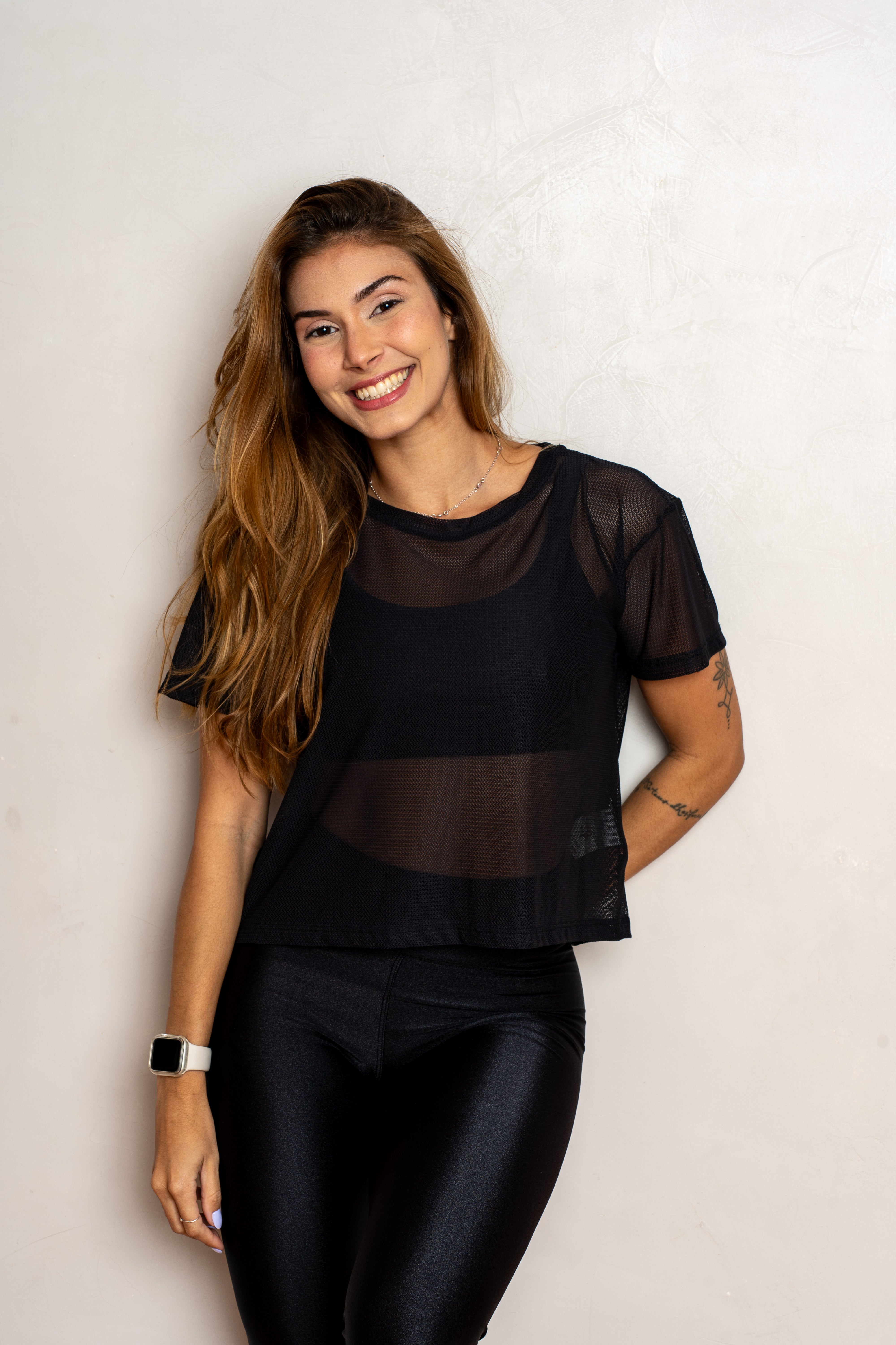 BLUSA CROPPED ESSENCIAL TELA CORAL - PRETO
