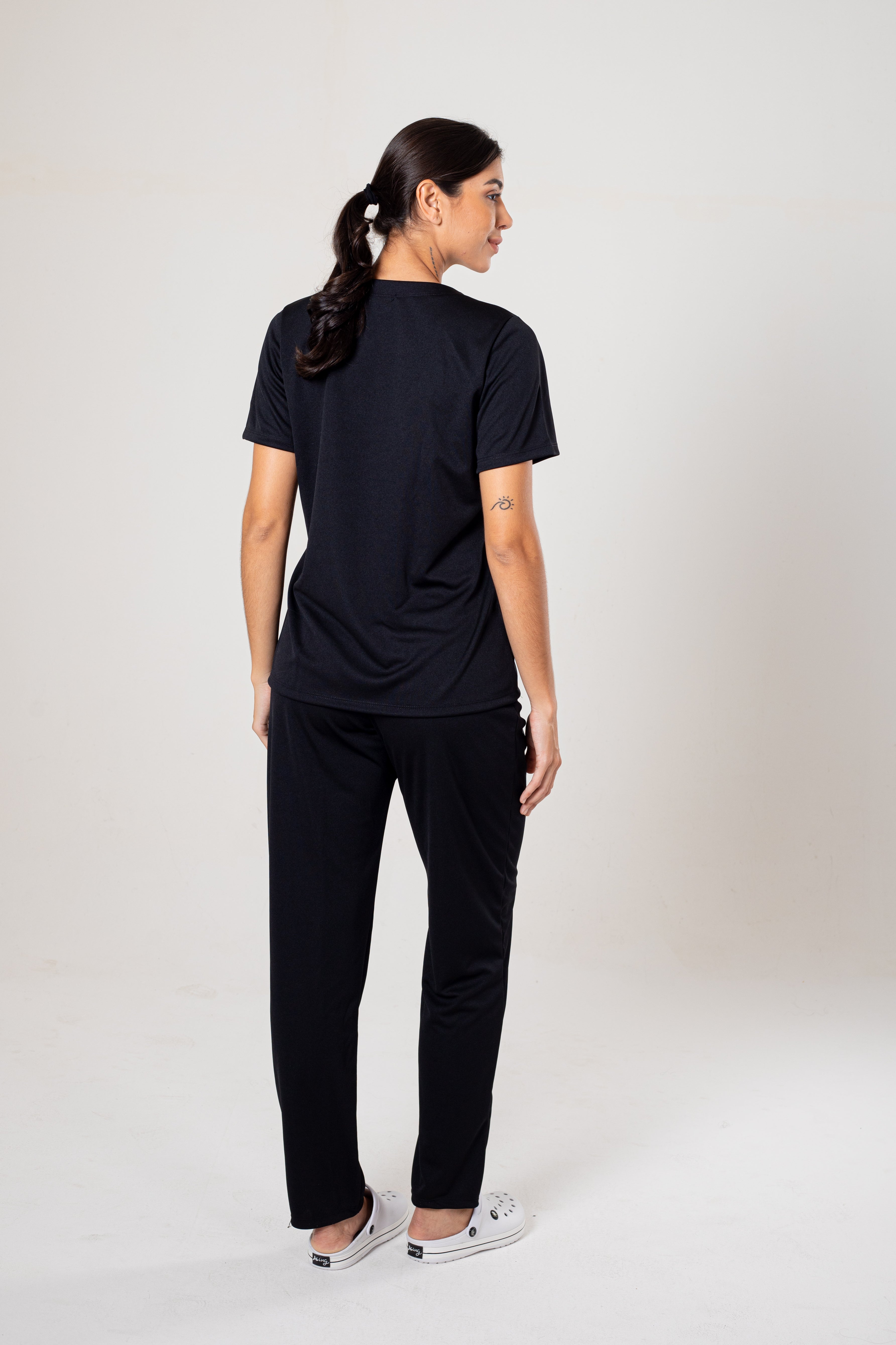 CONJUNTO FARDAMENTO POP GOLA V COM CALCA HELANCA POP - PRETO