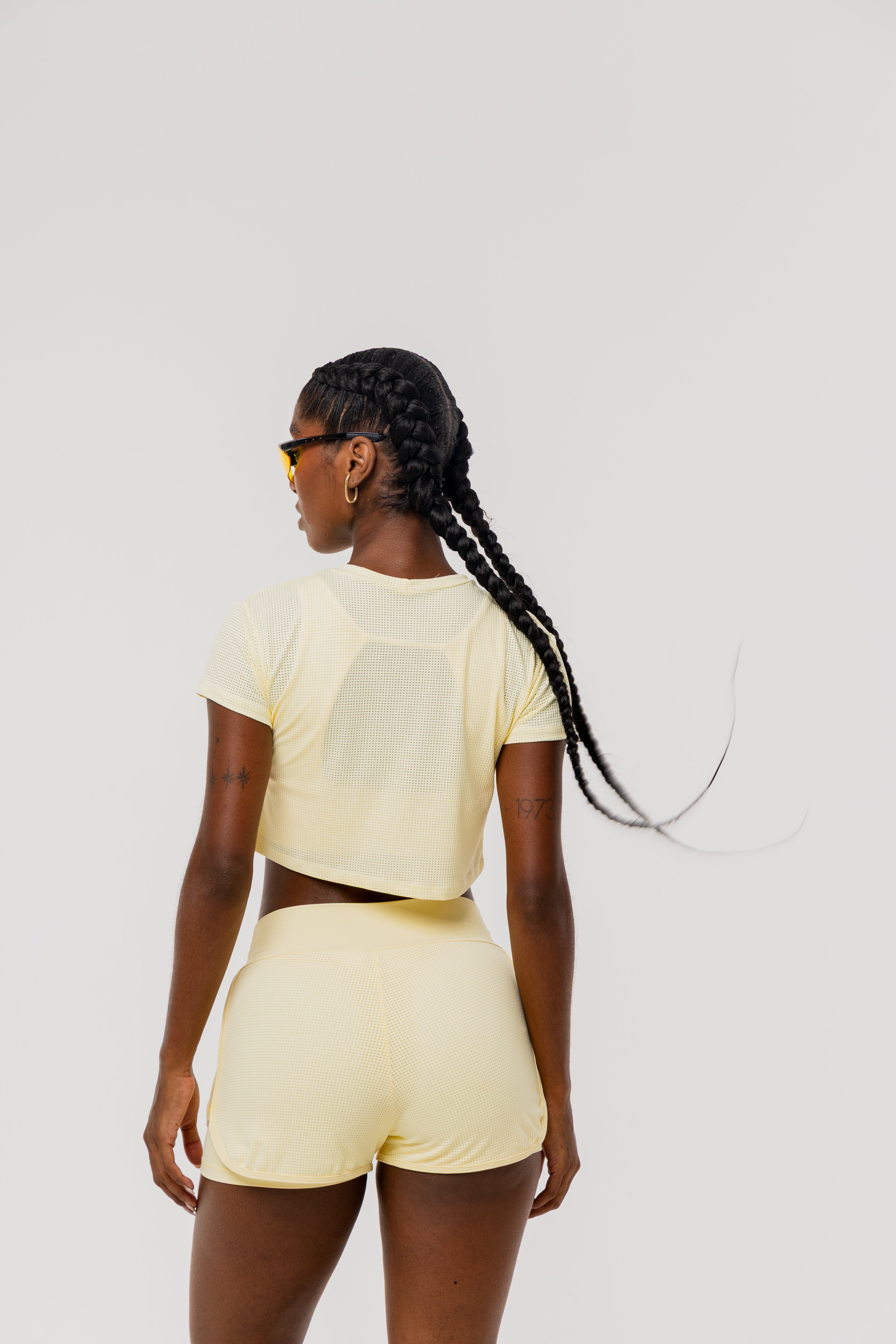 BLUSA CROPPED MANGA CURTA ACTIVE FRESH - BUTTER