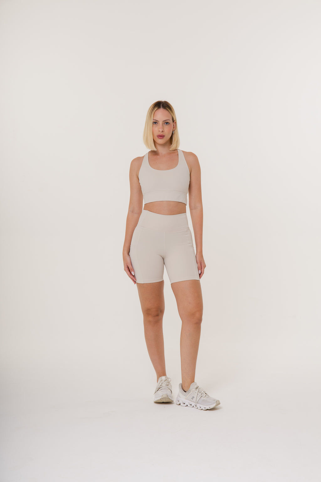 SHORT HYPER TRAINNING BOLSO LATERAL - LUNA