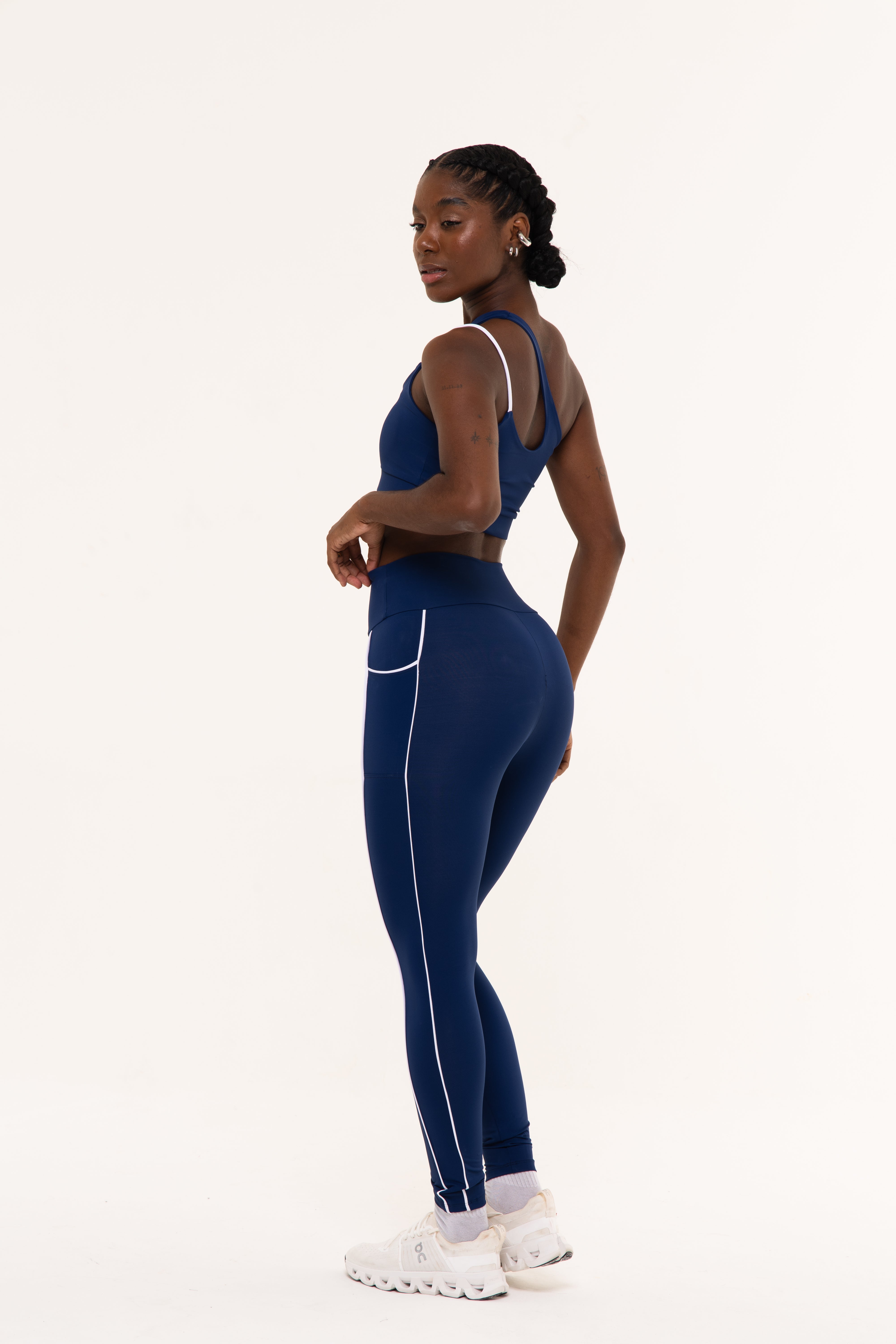 TOP CROPPED ASSIMÉTRICO BICOLOR - ESTATE BLUE